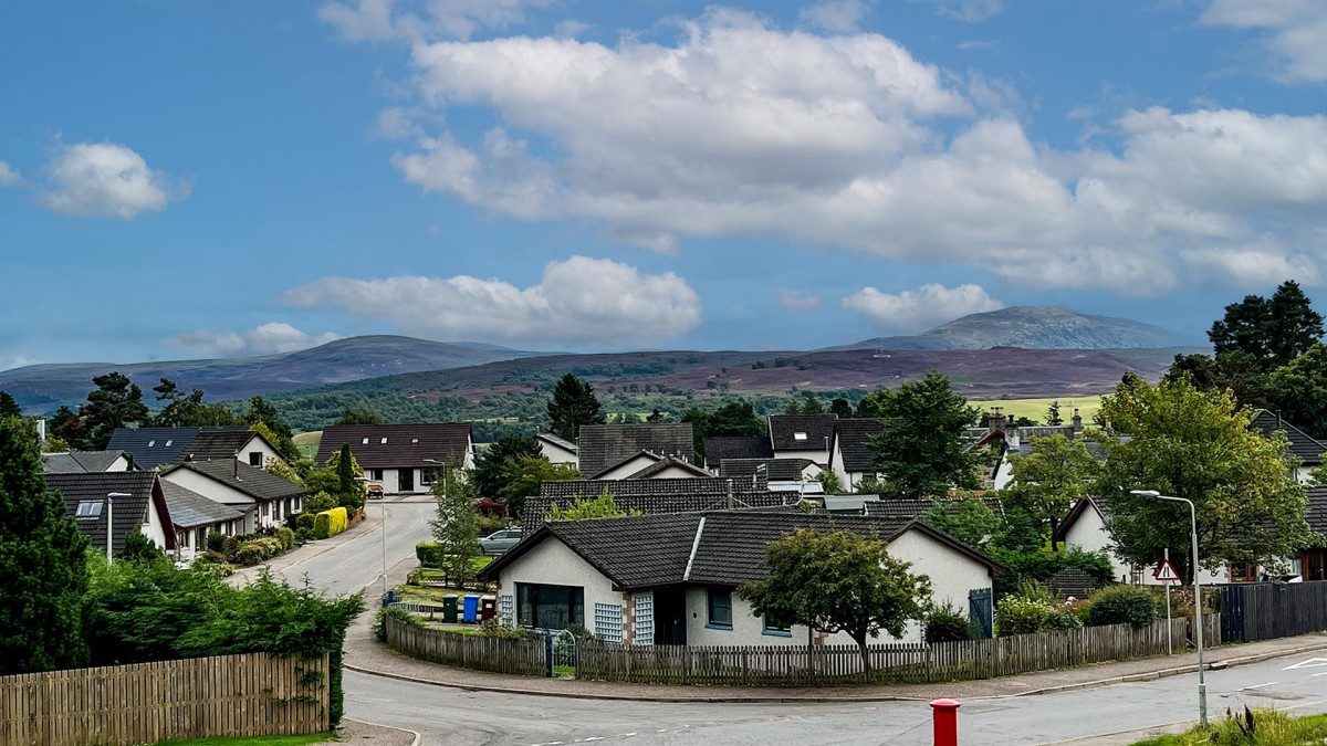 Images for Dunbarry Road, Kingussie EAID:massoncairnsltdapi BID:1