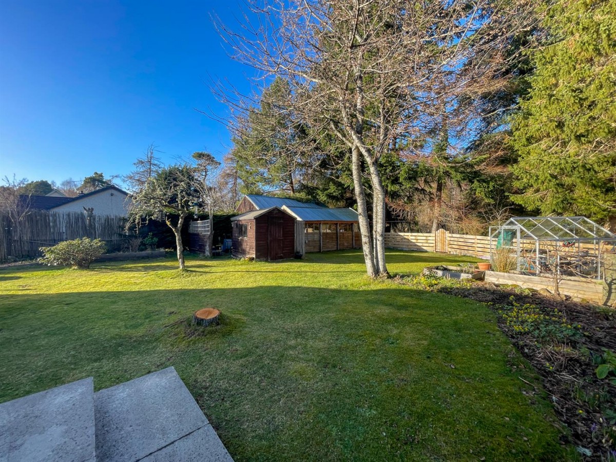 Images for Ossian Cottage, Skye Of Curr Road, Dulnain Bridge, Grantown on Spey EAID:massoncairnsltdapi BID:1