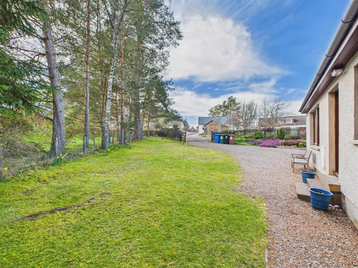 Images for Comiston, Tulloch Road, Nethy Bridge EAID:massoncairnsltdapi BID:1