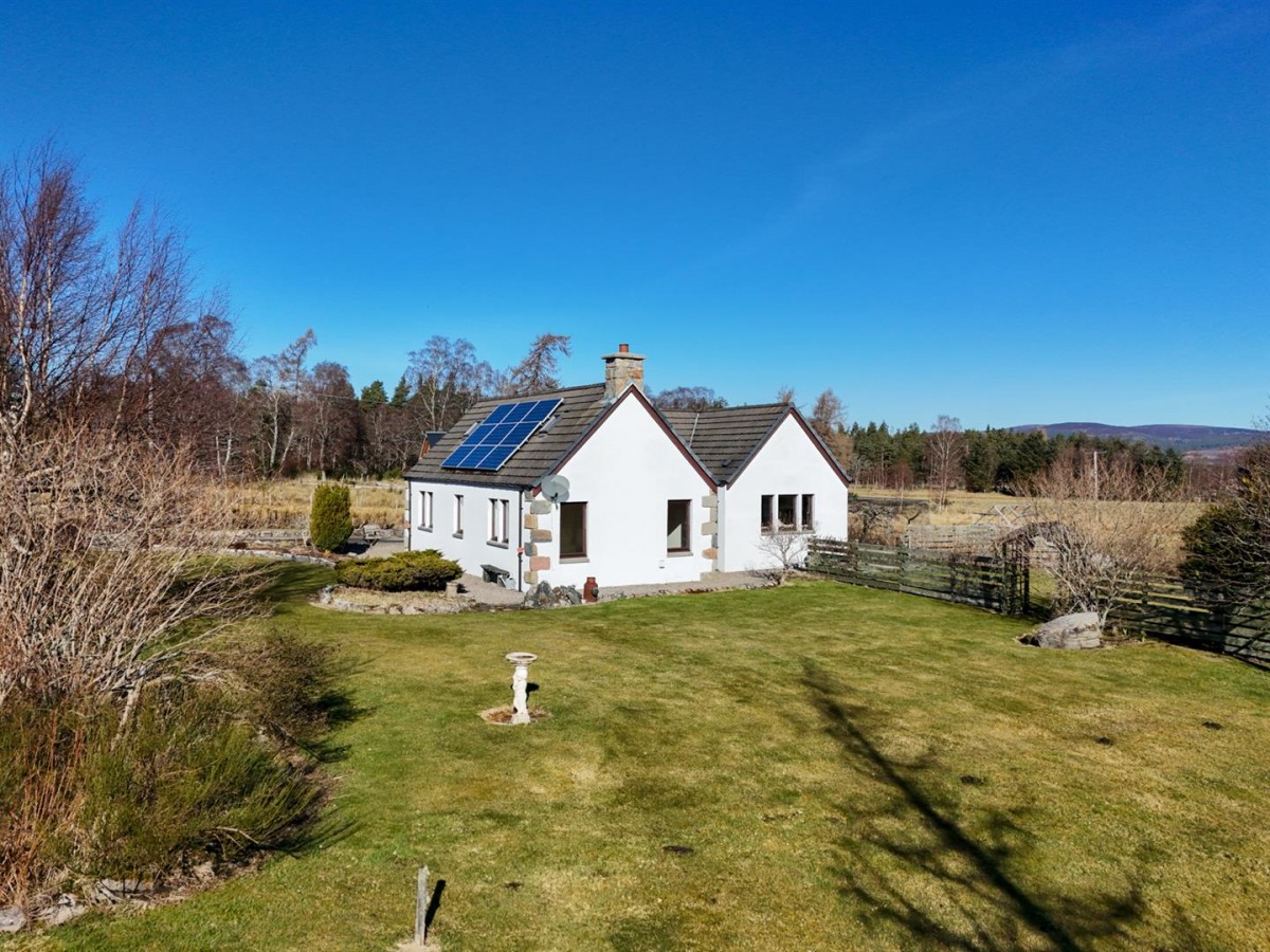 Images for Tomliath, Faebuie, Cromdale, Grantown on Spey EAID:massoncairnsltdapi BID:1