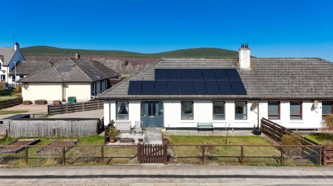 11 Carr Place, Carrbridge