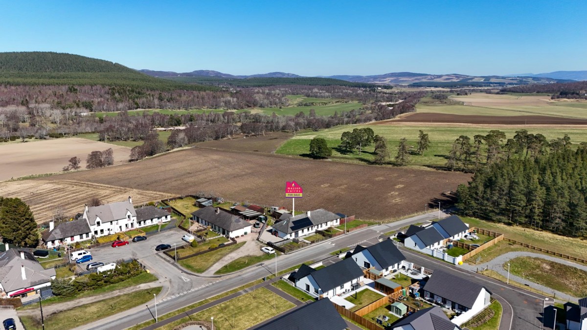Images for 11 Carr Place, Carrbridge EAID:massoncairnsltdapi BID:1