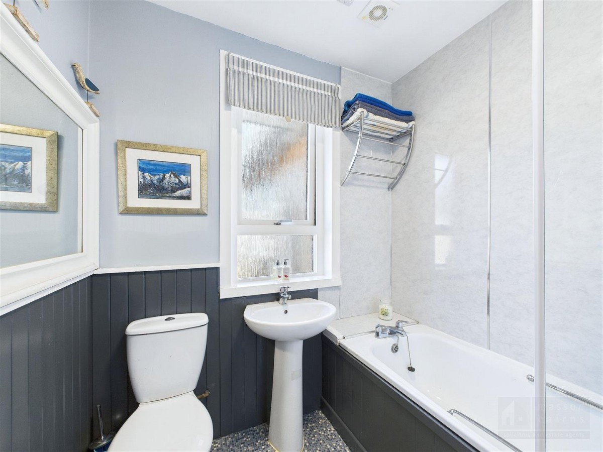 Images for 11 Carr Place, Carrbridge EAID:massoncairnsltdapi BID:1