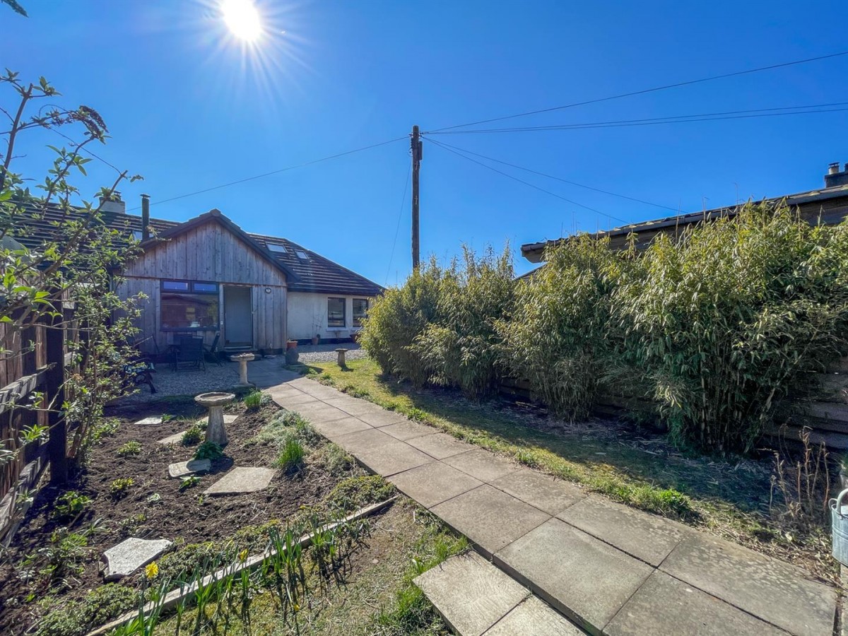 Images for 11 Carr Place, Carrbridge EAID:massoncairnsltdapi BID:1
