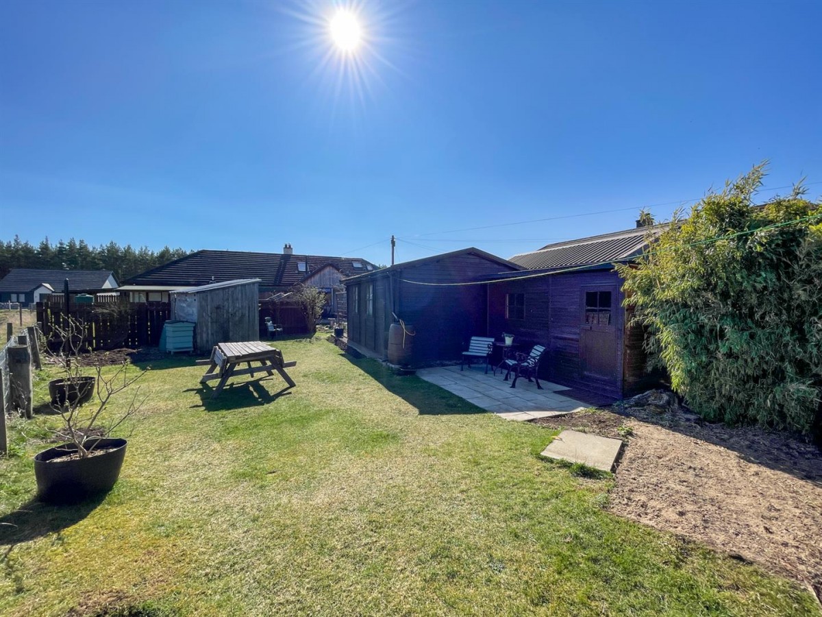 Images for 11 Carr Place, Carrbridge EAID:massoncairnsltdapi BID:1