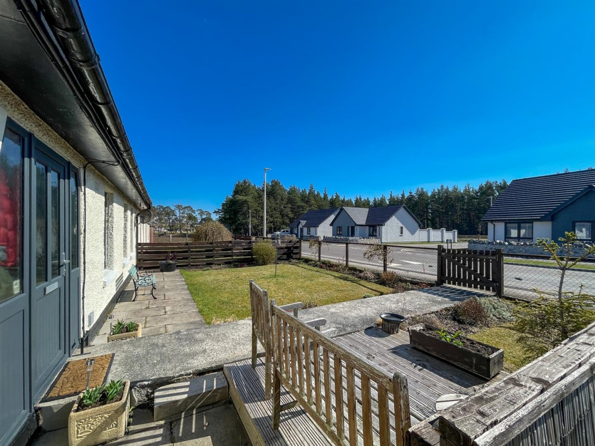 Images for 11 Carr Place, Carrbridge EAID:massoncairnsltdapi BID:1