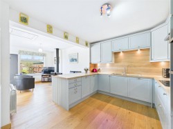 Images for 11 Carr Place, Carrbridge