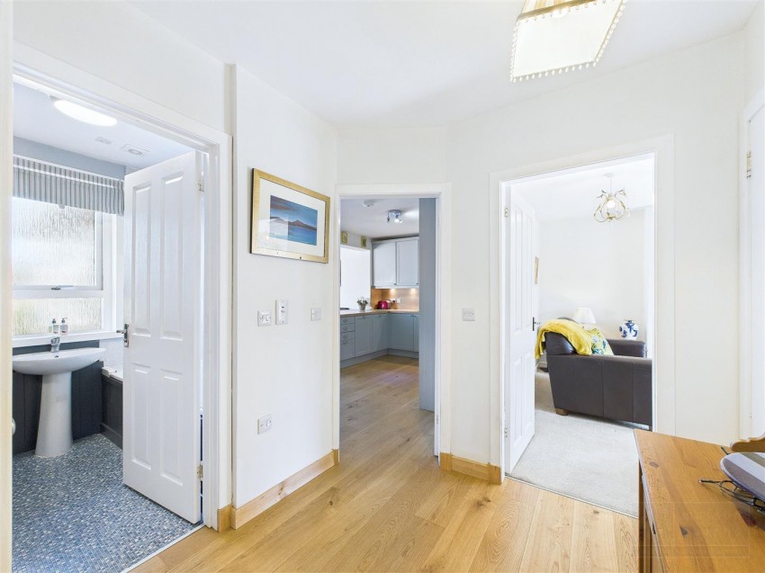 Images for 11 Carr Place, Carrbridge