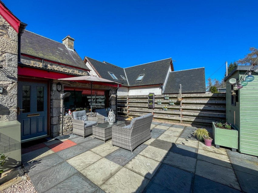 Images for Lakefield, Main Street, Newtonmore