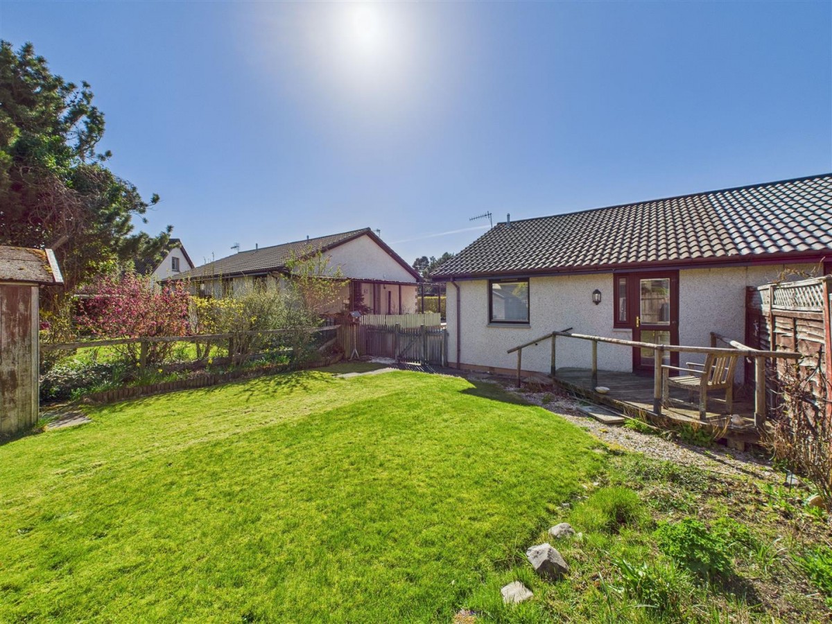 Images for 31 Hillside Avenue, Kingussie EAID:massoncairnsltdapi BID:1