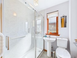 Images for 31 Hillside Avenue, Kingussie