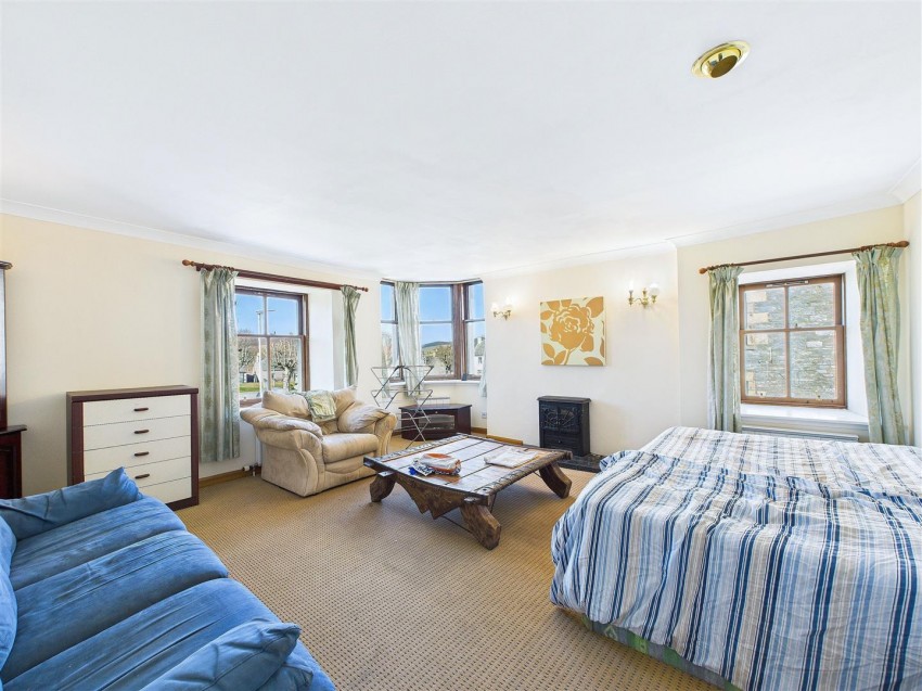 Images for The Clockhouse Restaurant & 2 Apartments, The Square, Tomintoul