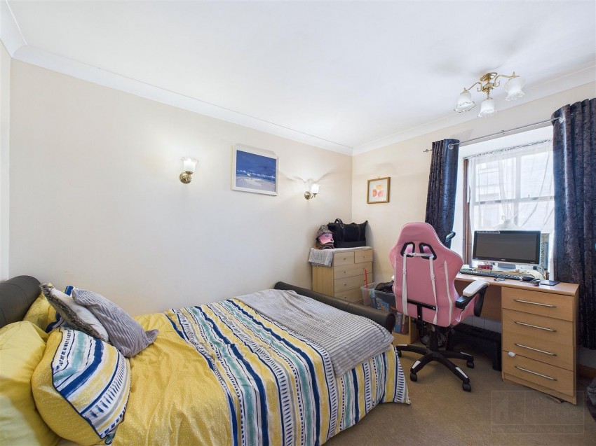 Images for The Clockhouse Restaurant & 2 Apartments, The Square, Tomintoul
