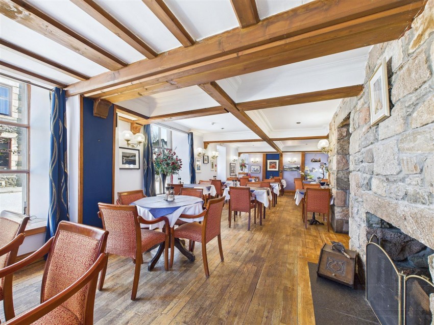 Images for The Clockhouse Restaurant & 2 Apartments, The Square, Tomintoul