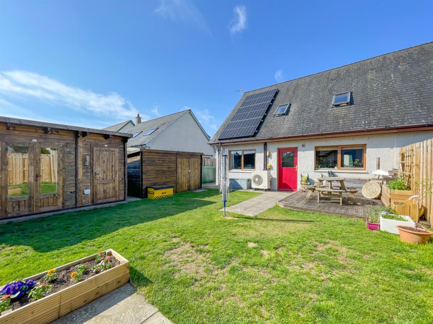Images for 8 Loch Na Leoba Road, Newtonmore
