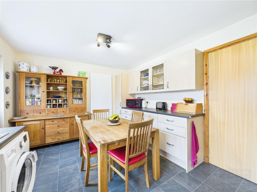 Images for 8 Loch Na Leoba Road, Newtonmore
