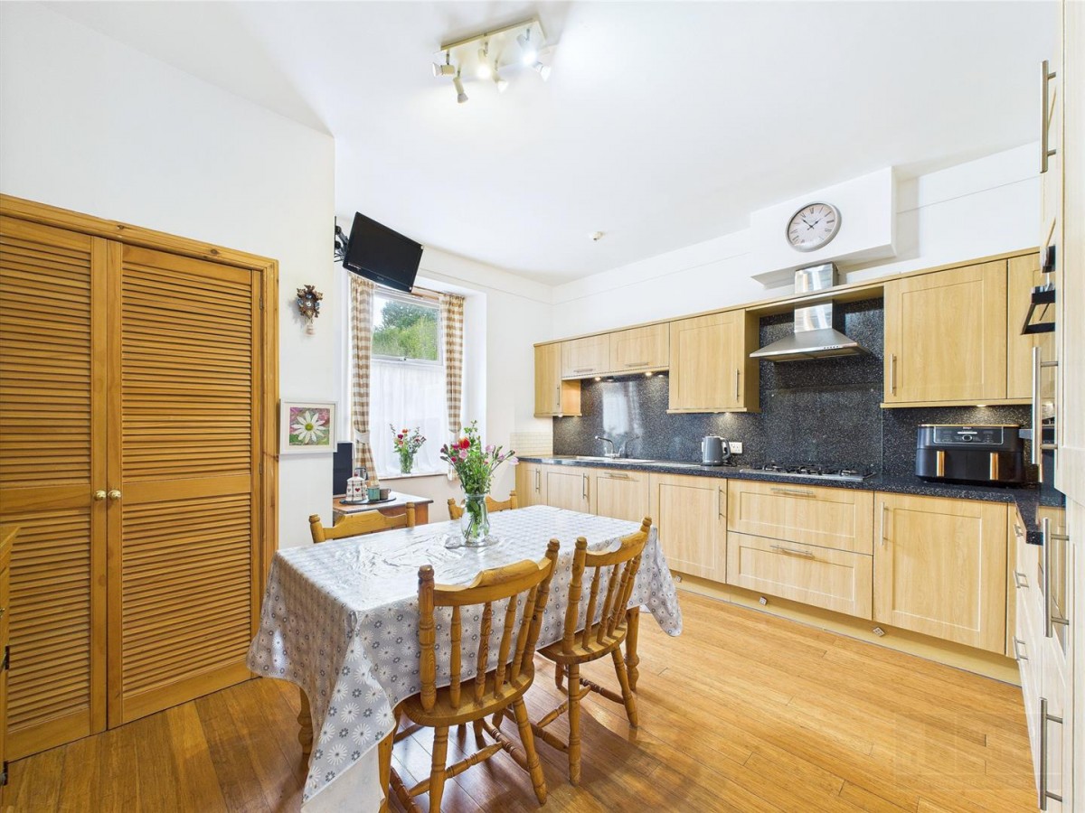 Images for Dunmhor House, 67 High Street, Kingussie EAID:massoncairnsltdapi BID:1
