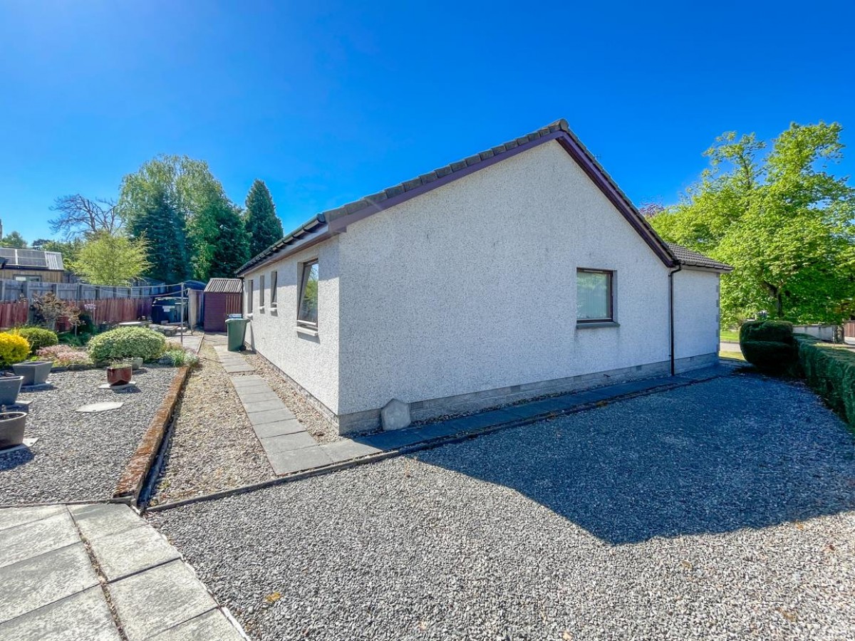 Images for 4 Woodburn Crescent, Grantown on Spey EAID:massoncairnsltdapi BID:1