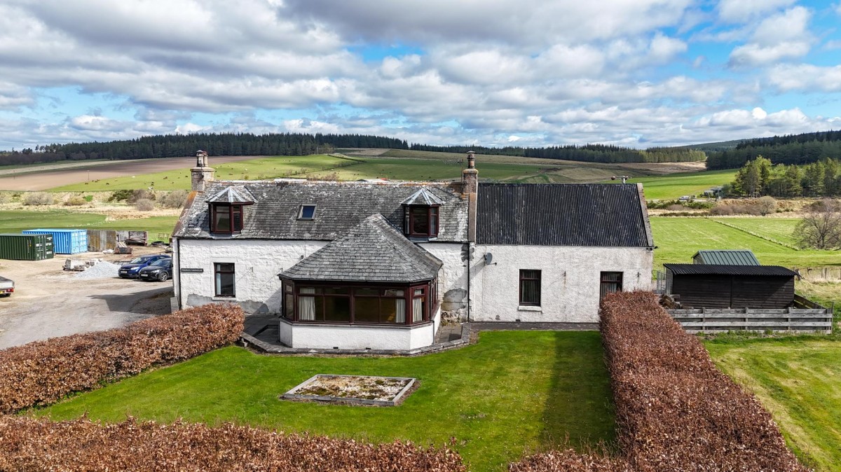 Images for Findron Farmhouse, Tomintoul EAID:massoncairnsltdapi BID:1