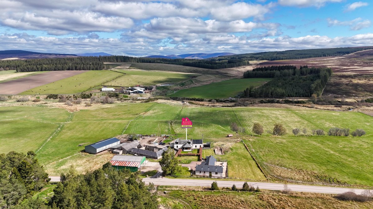 Images for Findron Farmhouse, Tomintoul EAID:massoncairnsltdapi BID:1