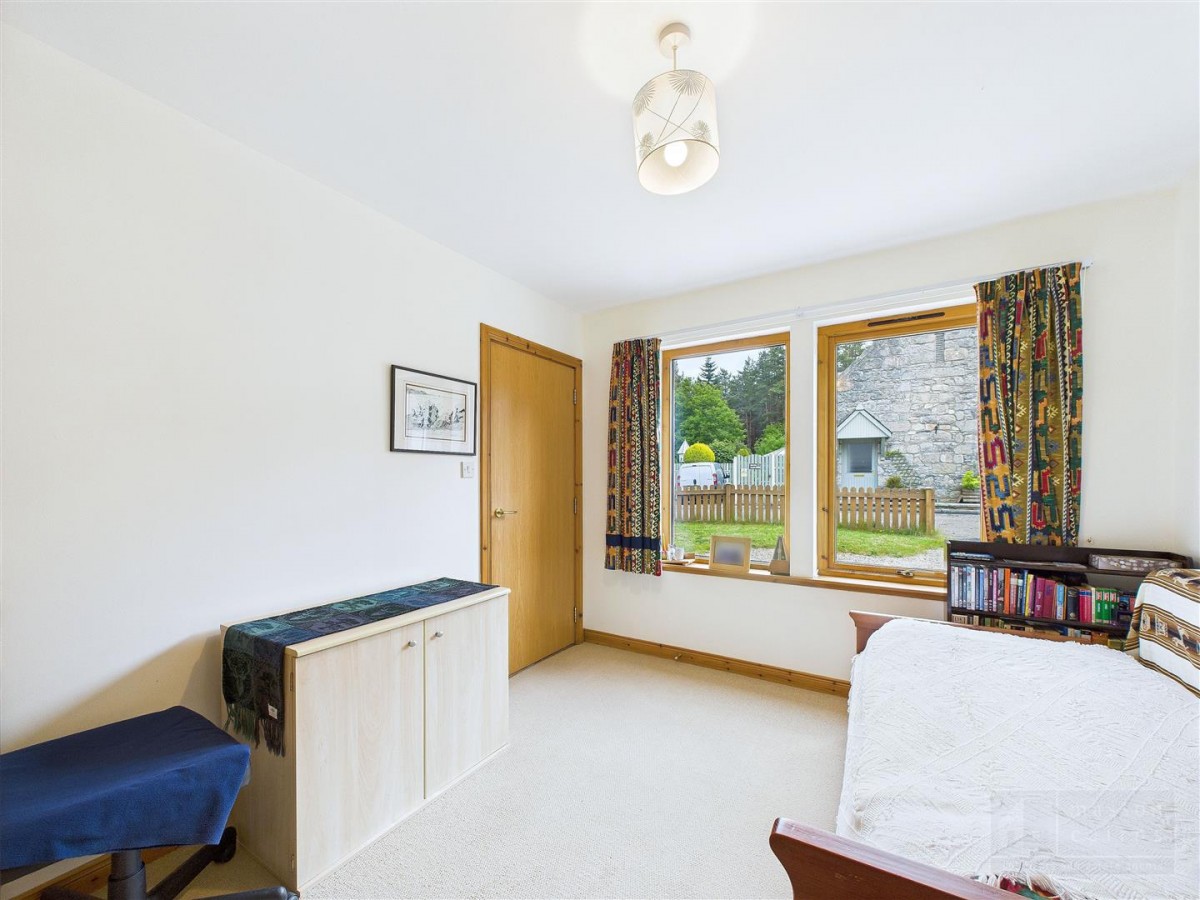 Images for 5 School Gardens, Dulnain Bridge EAID:massoncairnsltdapi BID:1