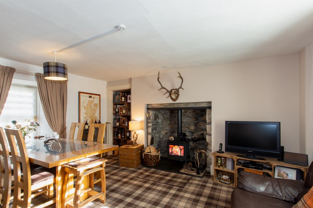 Images for 38 The Square, Grantown on Spey EAID:massoncairnsltdapi BID:1
