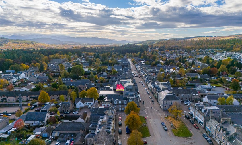 Images for 38 The Square, Grantown on Spey