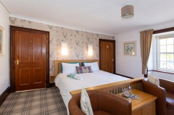 Images for 38 The Square, Grantown on Spey