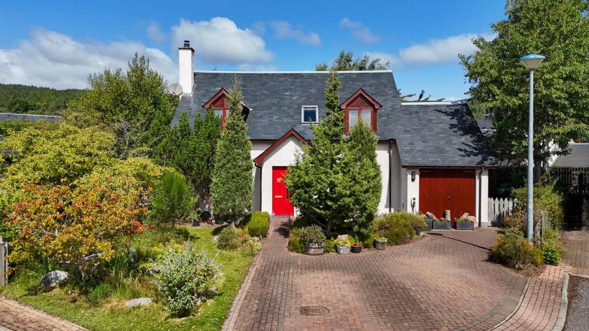Images for 11 Croftside, Aviemore EAID:massoncairnsltdapi BID:1