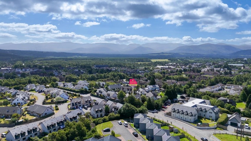 Images for 11 Croftside, Aviemore