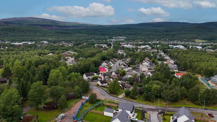 Images for 1 Corrour Road, Aviemore