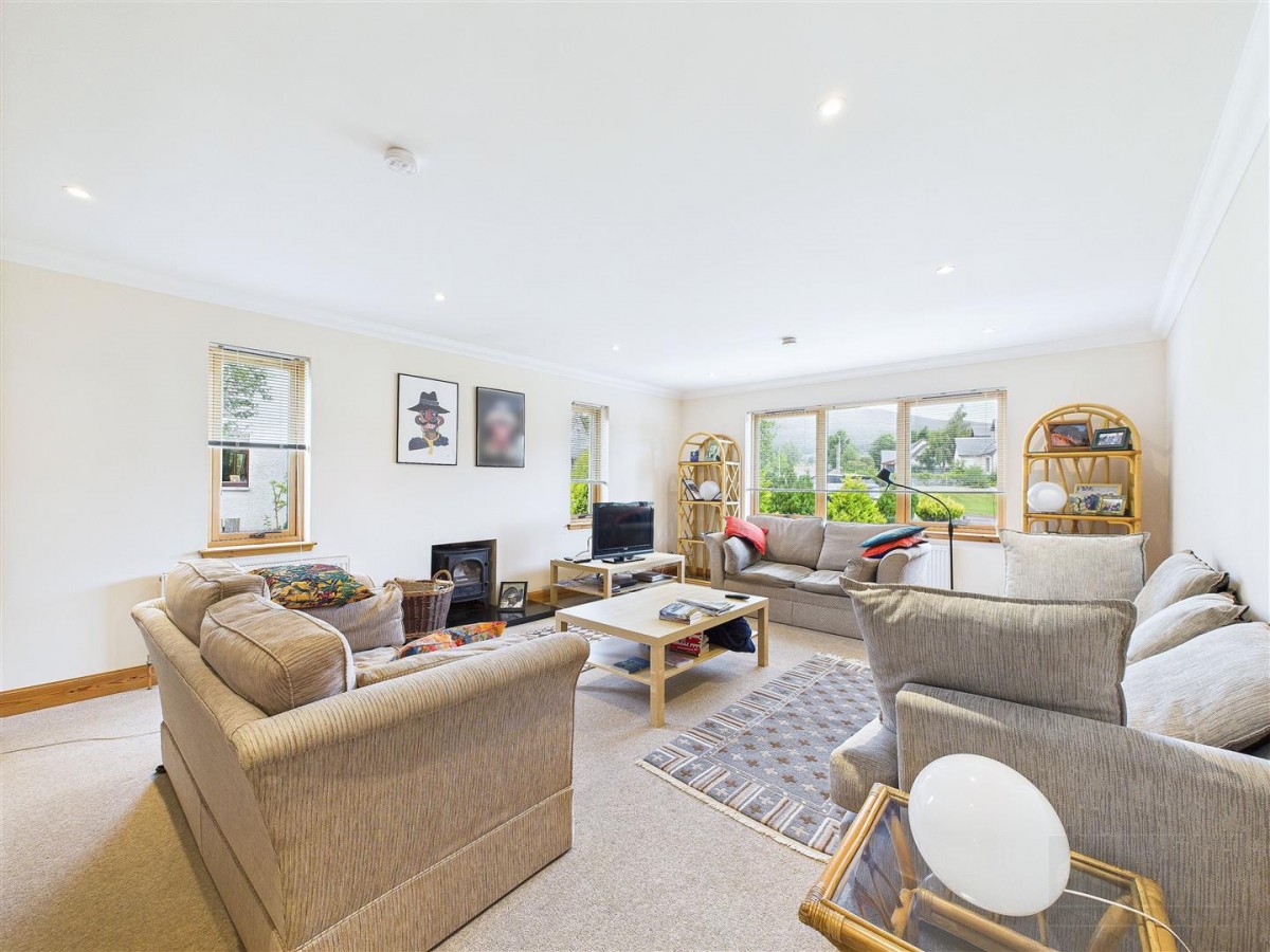 Images for 13 Macbean Road, Kincraig EAID:massoncairnsltdapi BID:1