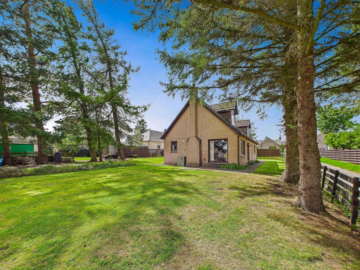 Images for 69a Main Street, Tomintoul EAID:massoncairnsltdapi BID:1