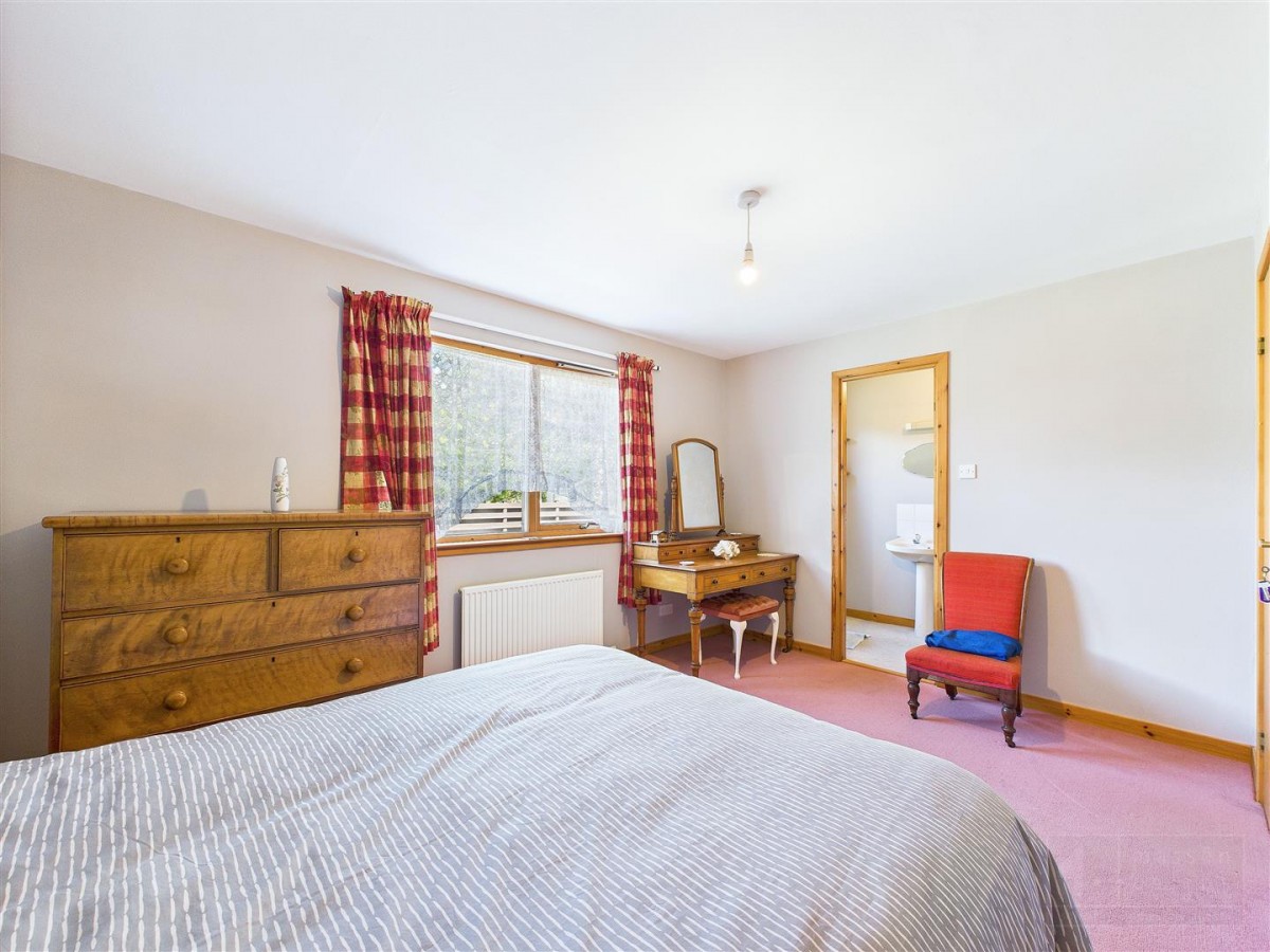 Images for 69a Main Street, Tomintoul EAID:massoncairnsltdapi BID:1