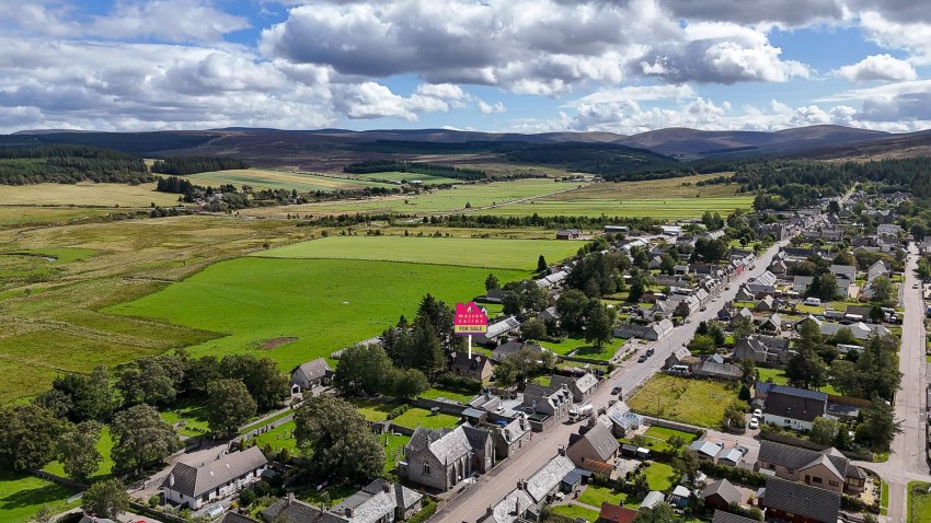 Images for 69a Main Street, Tomintoul