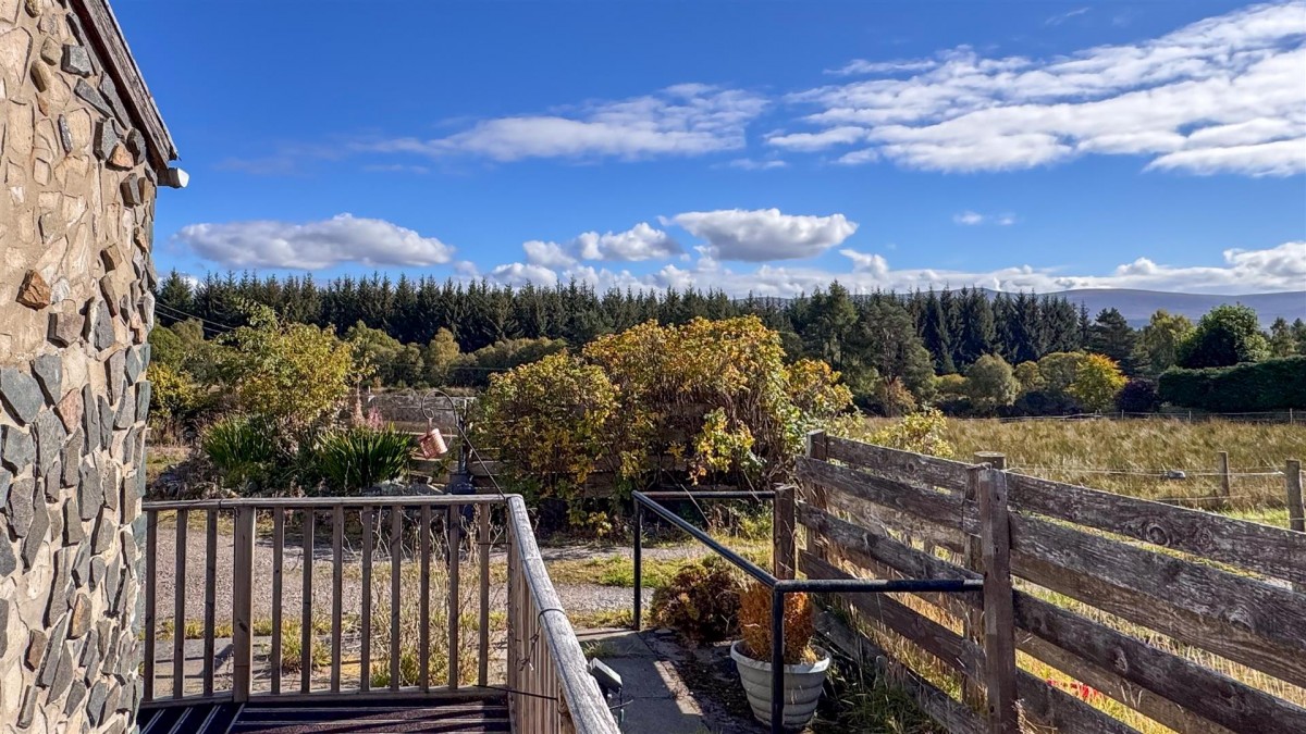 Images for Sylvan Cottage, Lynemacgregor, Grantow on Spey EAID:massoncairnsltdapi BID:1