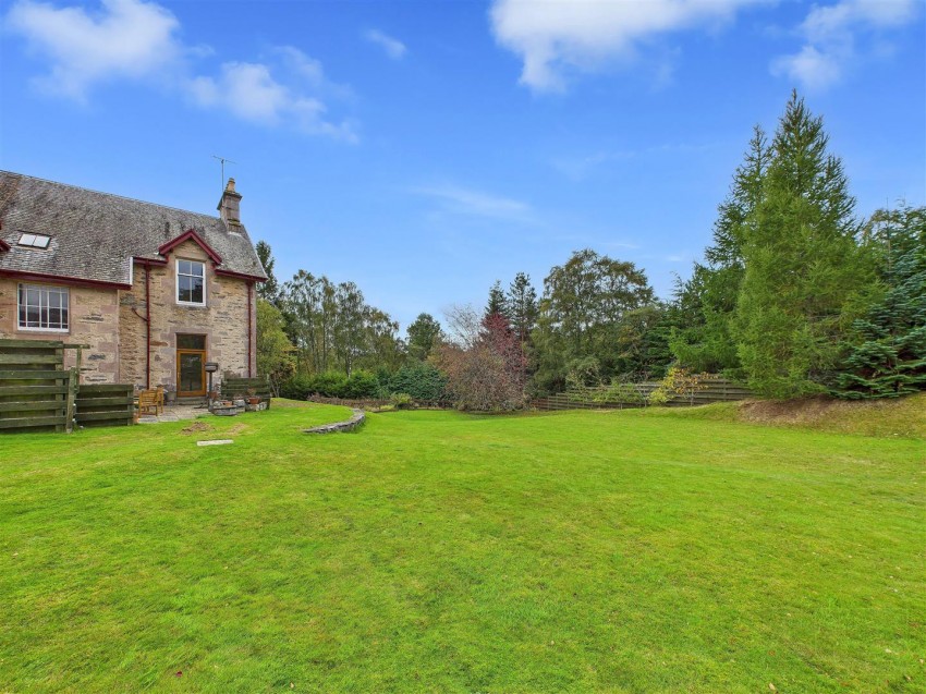 Images for Ardinsh, The Brae, Kincraig, Kingussie