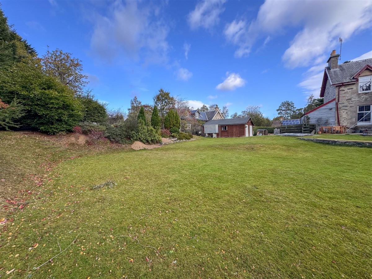 Images for Ardinsh, The Brae, Kincraig, Kingussie EAID:massoncairnsltdapi BID:1