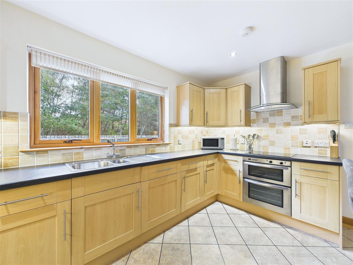 Images for 24 Macbean Road, Kincraig EAID:massoncairnsltdapi BID:1