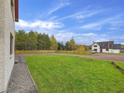 Images for 24 Macbean Road, Kincraig