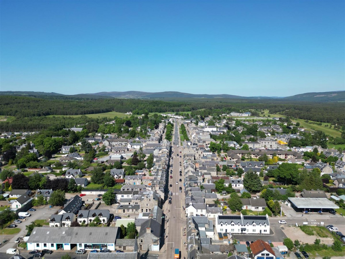 Images for the Candy Coo, 32 High Street, Grantown On Spey EAID:massoncairnsltdapi BID:1