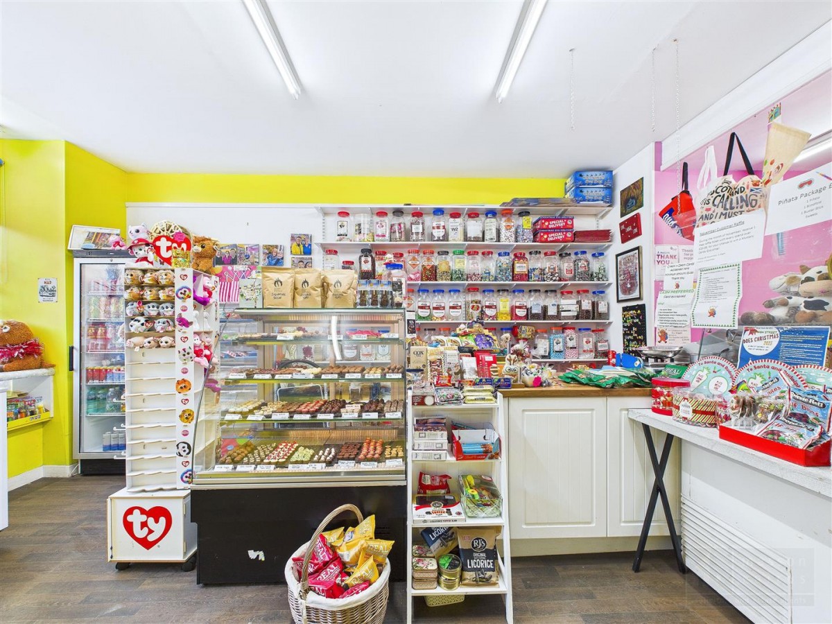 Images for the Candy Coo, 32 High Street, Grantown On Spey EAID:massoncairnsltdapi BID:1