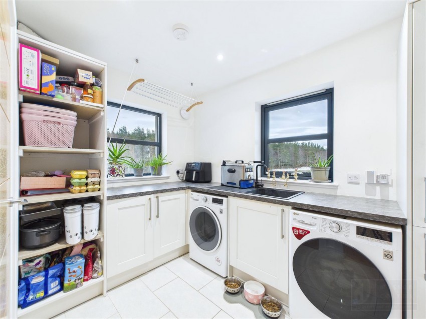 Images for Pineview, Culreach, Nethy Bridge