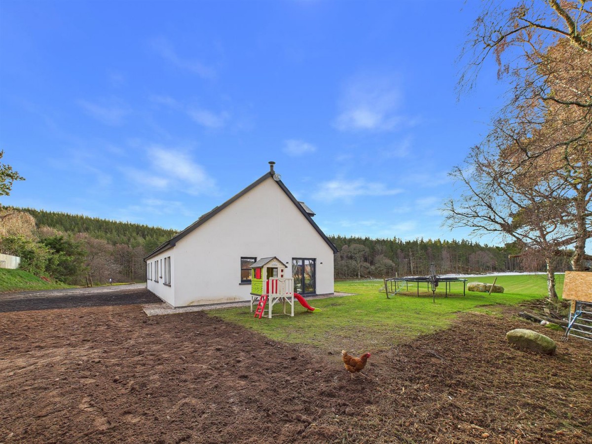 Images for Pineview, Culreach, Nethy Bridge EAID:massoncairnsltdapi BID:1