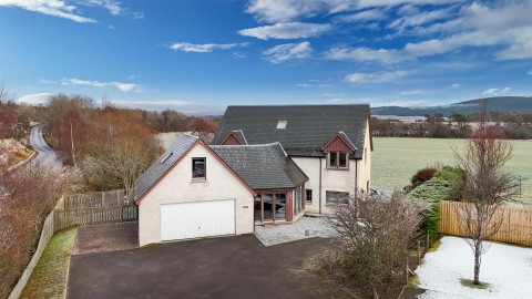 Burnbrae, 11 Dalmore Road, Carrbridge