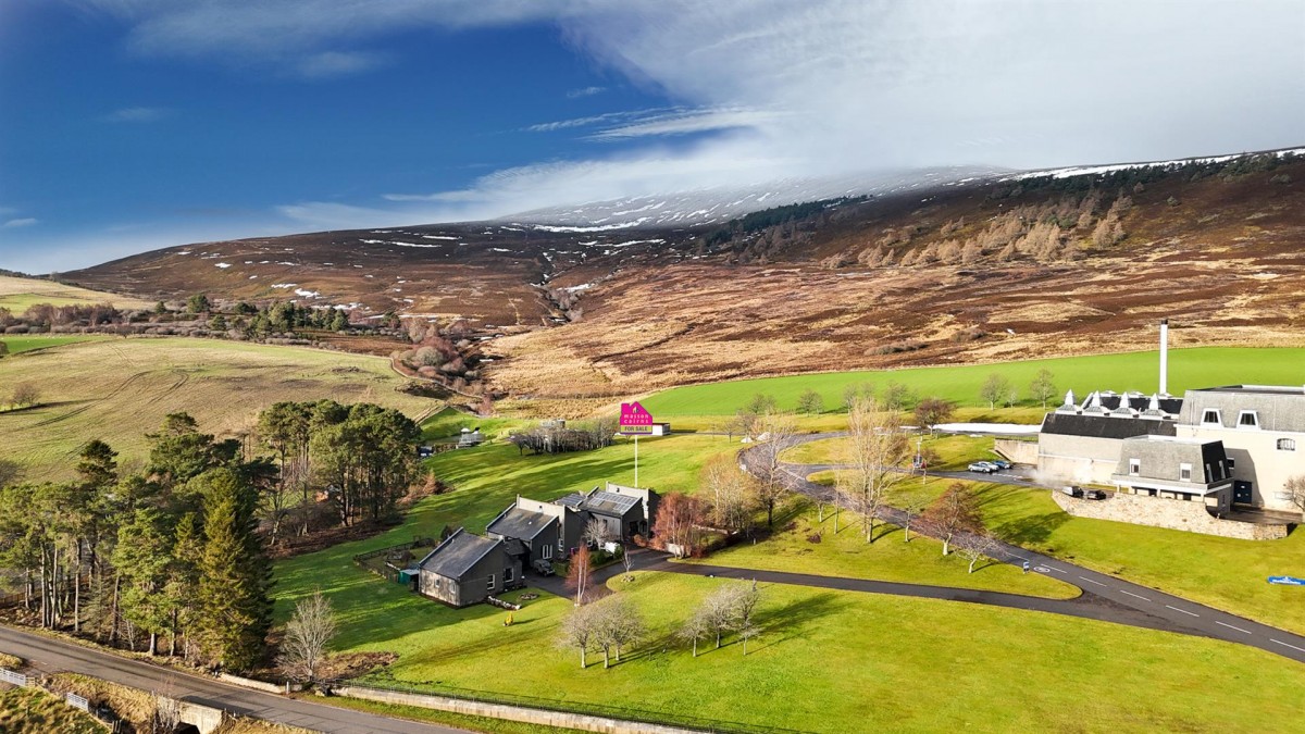 Images for 1 Altnabhainne Distillery Cottages, Glenrinnes, Glenlivet EAID:massoncairnsltdapi BID:1