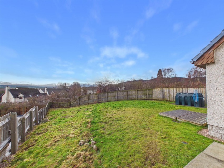 Images for 20 Lodge Lane, High Burnside, Aviemore