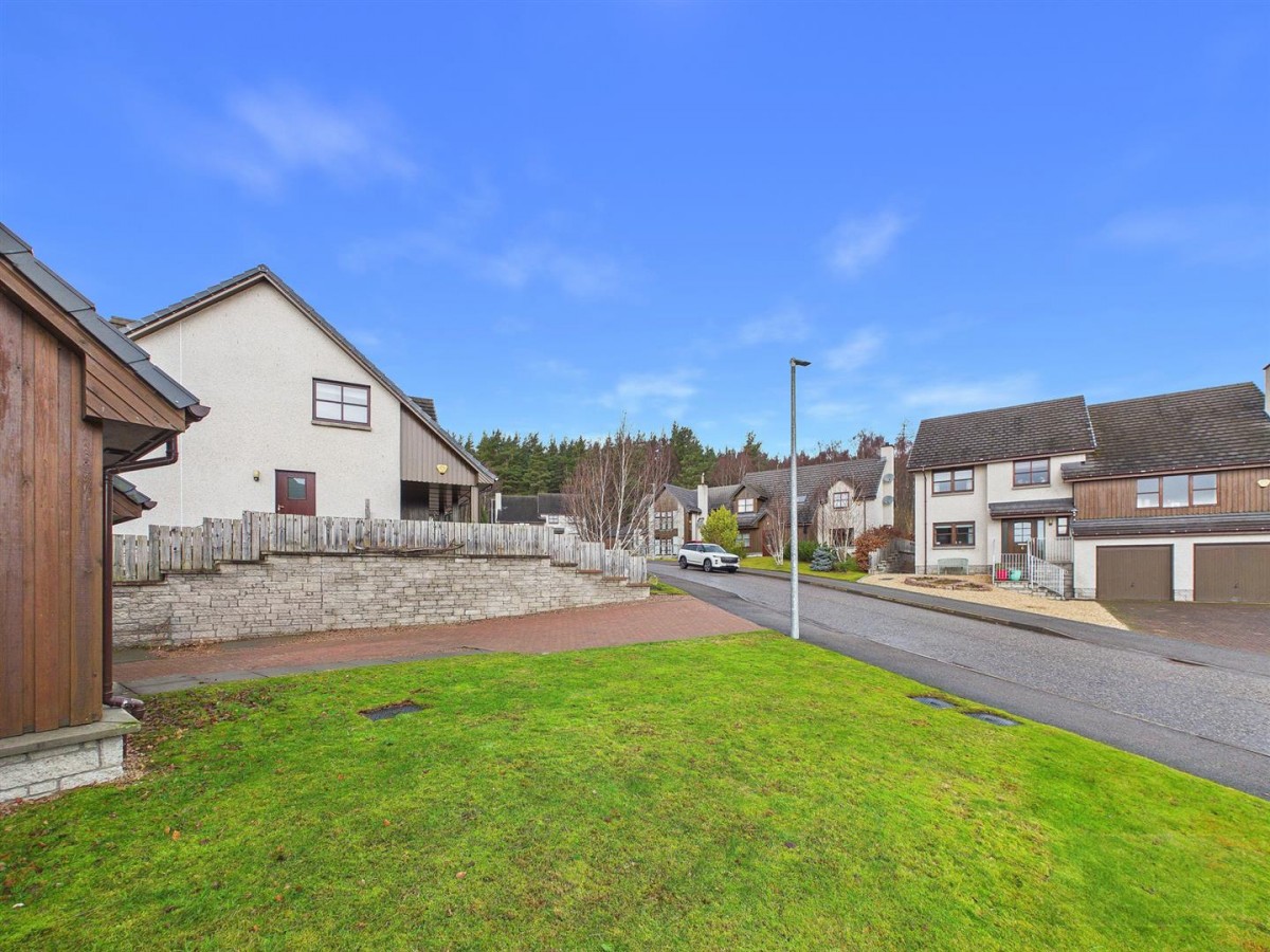 Images for 20 Lodge Lane, High Burnside, Aviemore EAID:massoncairnsltdapi BID:1