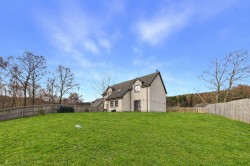 Images for 3 Patterson Place, High Burnside, Aviemore