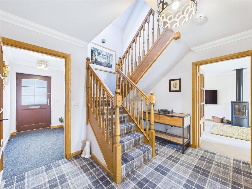 Images for 3 Patterson Place, High Burnside, Aviemore